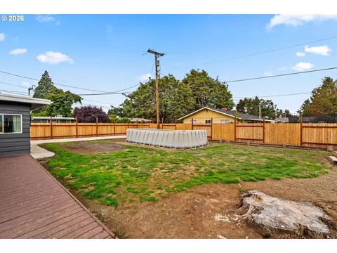Exterior - 4687 Leona Ct, Eugene, OR 97402 photo 9 of 13