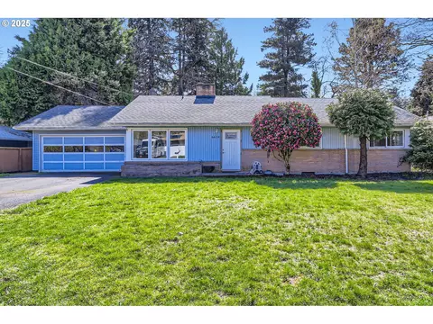 6624 SE Charles St, Milwaukie, OR 97222