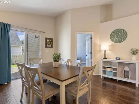 Dining - 39006 Haskins St, Sandy, OR 97055 photo 5 of 5
