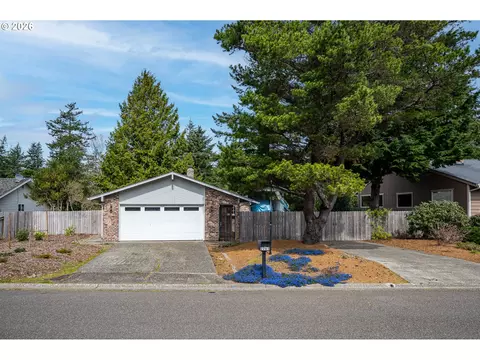 2265 24th St, Florence, OR 97439