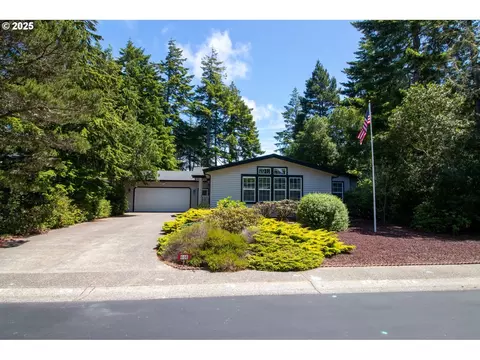 608 Glenbrook Cir, Florence, OR 97439