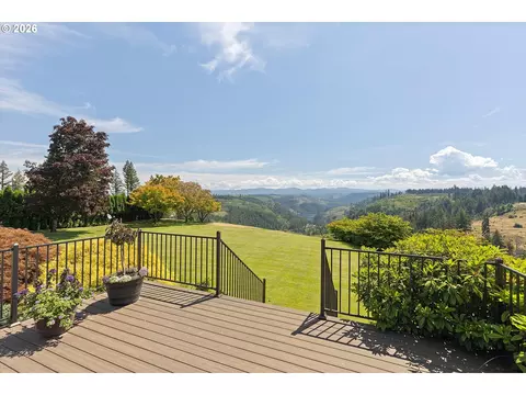 Exterior - 26993 S Kinzy Rd, Estacada, OR 97023 photo 5 of 10