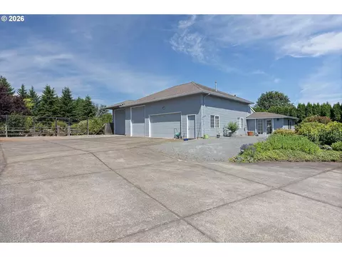 Exterior - 26993 S Kinzy Rd, Estacada, OR 97023 photo 9 of 10