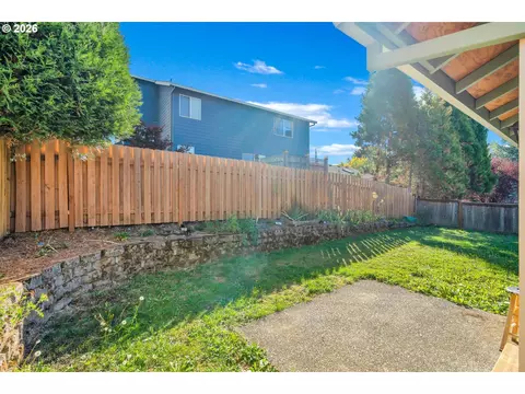 Exterior - 1558 SE Jasmine Way, Gresham, OR 97080 photo 5 of 9