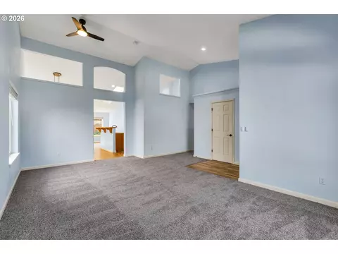 Living - 1558 SE Jasmine Way, Gresham, OR 97080 photo 3 of 9