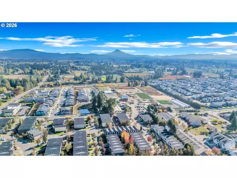 View/Area - 1558 SE Jasmine Way, Gresham, OR 97080 photo 1 of 4