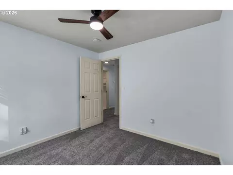 Bedroom - 1558 SE Jasmine Way, Gresham, OR 97080 photo 4 of 7