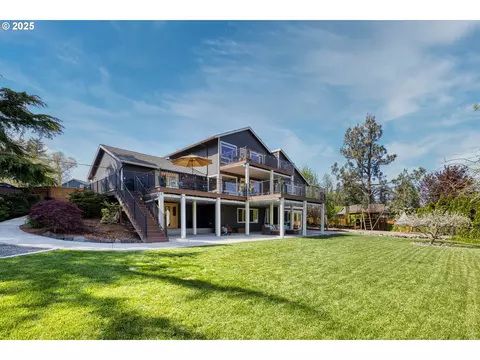 2401 Pimlico Dr, West Linn, OR 97068