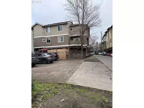 Exterior - 1711 Patterson St, Eugene, OR 97401 photo 4 of 6
