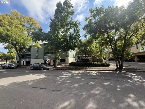 Exterior - 1711 Patterson St, Eugene, OR 97401 photo 2 of 6