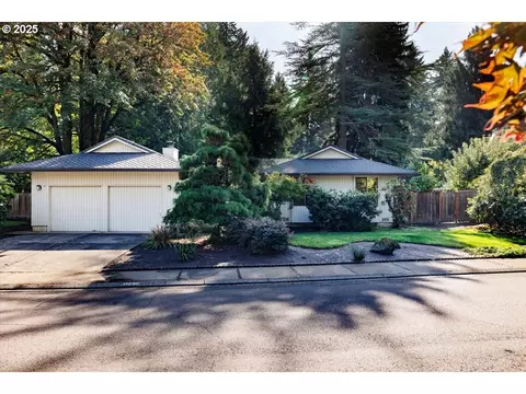 17230 SW Rivendell Dr, Portland, OR 97224