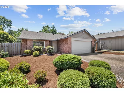 8605 SW Stratford Ct, Tigard, OR 97224