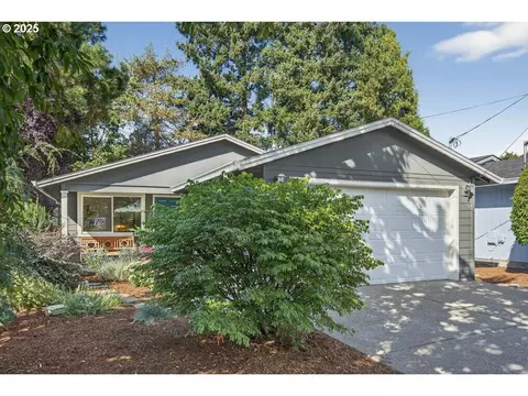 2617 SE Chestnut St, Milwaukie, OR 97267