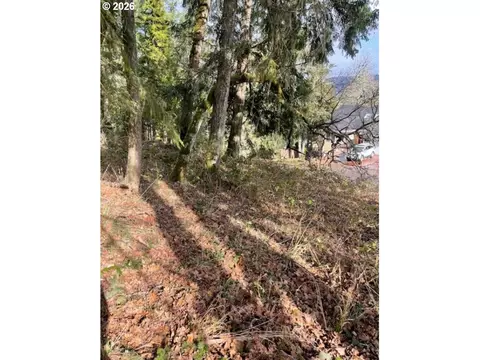 3872 Monroe St, Eugene, OR 97405 photo 2
