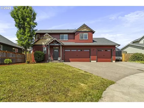 989 SE Pineview Ct, Estacada, OR 97023