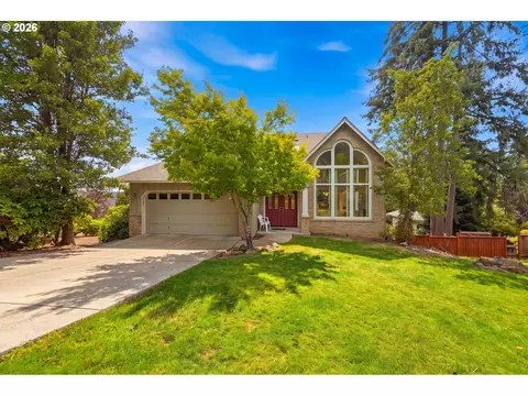 Exterior - 3362 Bentley Ave, Eugene, OR 97405 photo 2 of 8