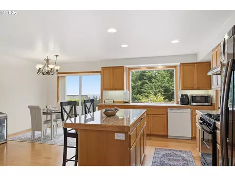 Kitchen - 3362 Bentley Ave, Eugene, OR 97405 photo 1 of 7