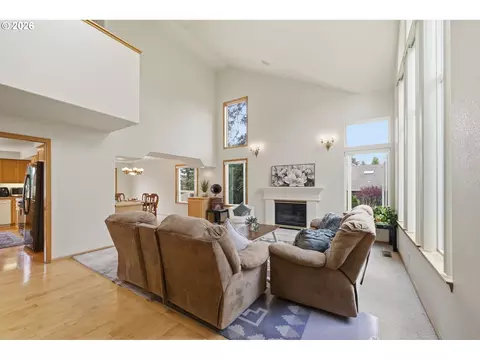 Living - 3362 Bentley Ave, Eugene, OR 97405 photo 3 of 6