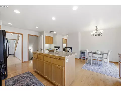 Kitchen - 3362 Bentley Ave, Eugene, OR 97405 photo 7 of 7