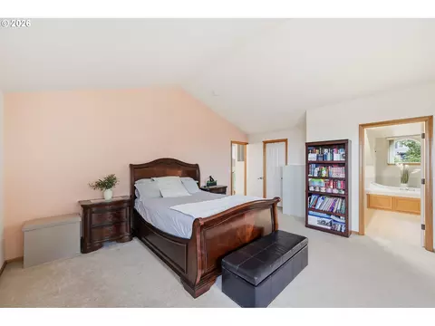 Bedroom - 3362 Bentley Ave, Eugene, OR 97405 photo 2 of 9