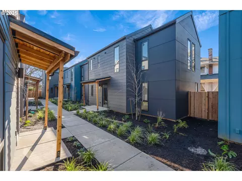 5486 SE Boise St, Portland, OR 97206