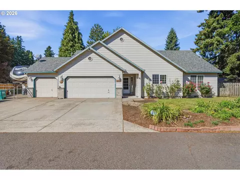 18260 SE River Rd, Milwaukie, OR 97267