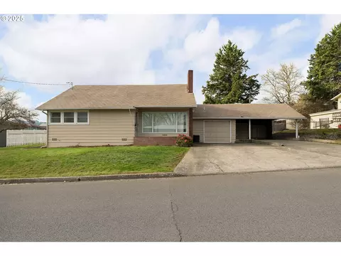 1740 NW Lynwood St, Roseburg, OR 97471
