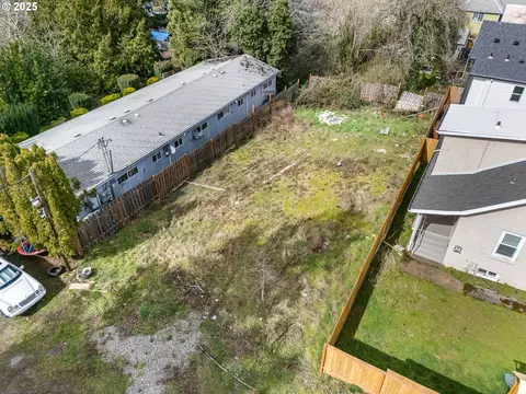 9165 NE Oregon St, Portland, OR 97220