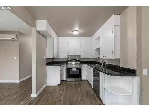 Kitchen - 420 E D St, Rainier, OR 97048 photo 1 of 2