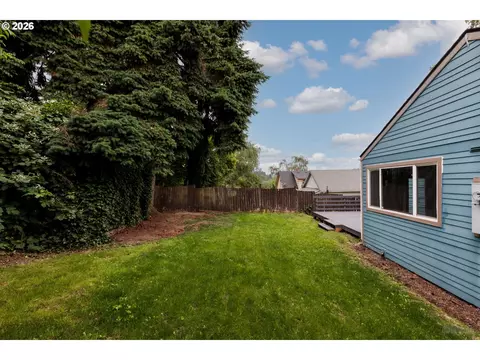 Exterior - 420 E D St, Rainier, OR 97048 photo 2 of 3