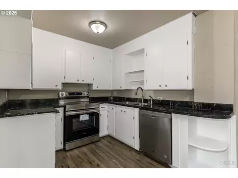 Kitchen - 420 E D St, Rainier, OR 97048 photo 2 of 2