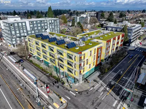1455 N Killingsworth St #211, Portland, OR 97217
