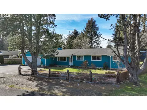 91664 Smith Lake Rd, Warrenton, OR 97146