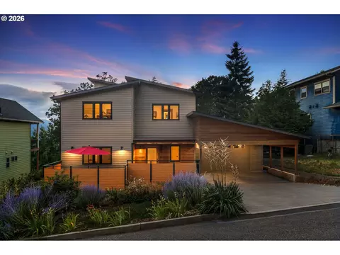 833 William Dr, White Salmon, WA 98672