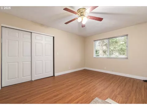 Bedroom - 2746 Harlow Rd, Eugene, OR 97401 photo 4 of 4