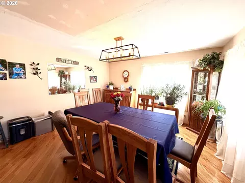 Dining - 1401 NE 267th Ave, Camas, WA 98607 photo 1 of 1