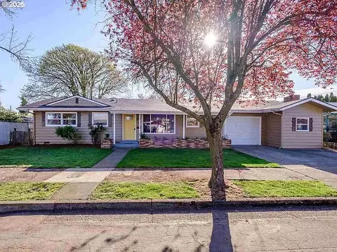 825 SE Davidson St, Albany, OR 97322