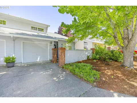 3783 Westleigh St, Eugene, OR 97405