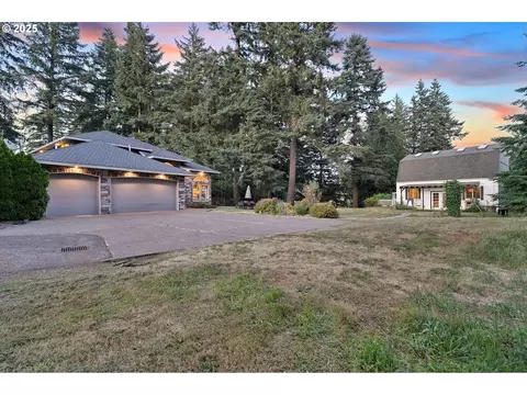 11712 Finnegans Way, Oregon City, OR 97045