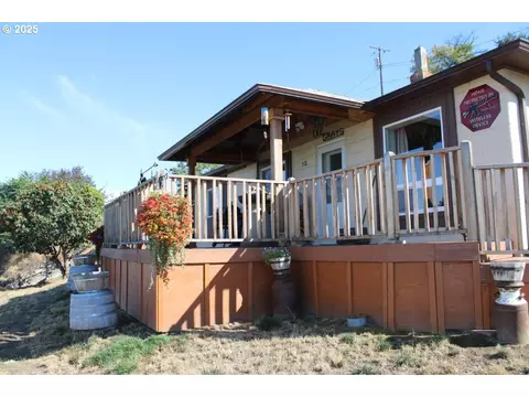 512 SE 12th Dr, Pendleton, OR 97801 photo 1