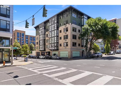 1134 SW Jefferson St #204, Portland, OR 97201