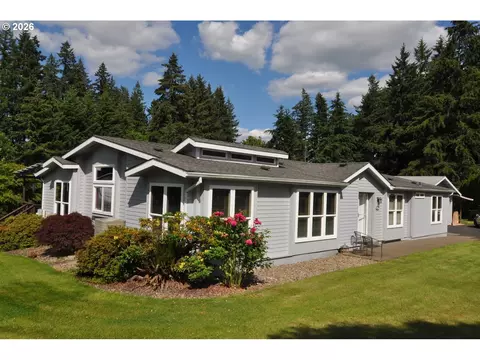 18004 S Wesley Ln, Oregon City, OR 97045