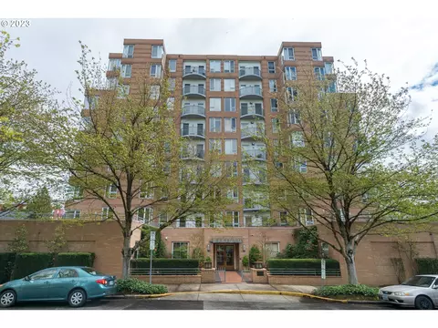 1132 SW 19th Ave #709, Portland, OR 97205