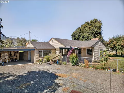 109 Highway 82, Lostine, OR 97857