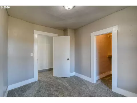 Bedroom - 1330 SE College St, Echo, OR 97826 photo 5 of 7