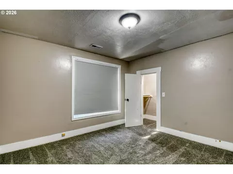 Bedroom - 1330 SE College St, Echo, OR 97826 photo 6 of 7