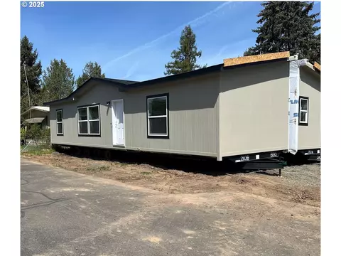 27645 Snyder Rd #36, Junction City, OR 97448