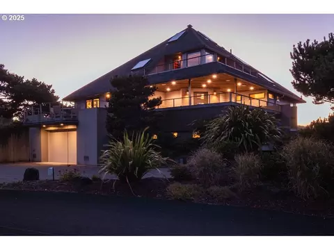 311 Salishan Dr, Gleneden Beach, OR 97388