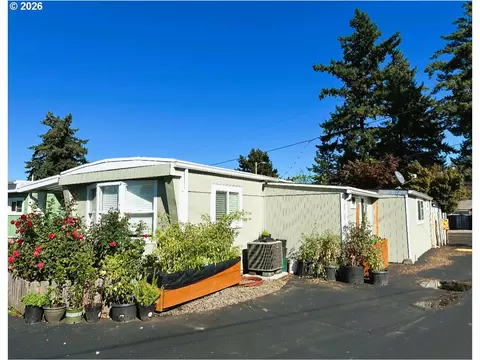 7958 SE Glencoe Rd #1, Milwaukie, OR 97222