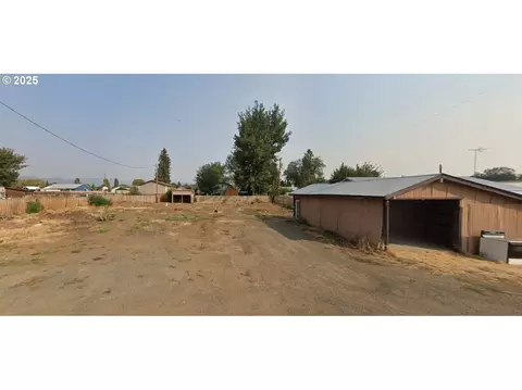 248 W Dawson St, Halfway, OR 97834